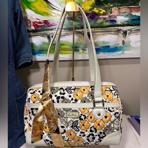 Vera Bradley Caroline Go Wild 2013 Retired Pattern with Leather Trim RARE